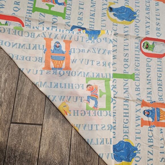 VINTAGE STEVENS SESAME STREET FLAT TWIN SIZE SHEET. - Picture 6 of 8